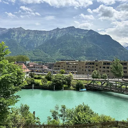 River-kissed Retreat With Iconic Jungfraujoch View Daire *