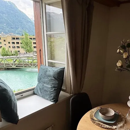 Daire River-kissed Retreat With Iconic Jungfraujoch View *